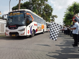 Wabup Tulungagung Berangkatkan Peserta Program Balik Gratis