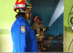 Botol Bocor, Penjual Bensin Eceran di Tulungagung Terbakar Kakinya