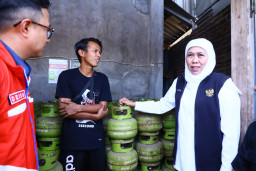 Pemprov Jatim Jamin Ketersediaan LPG Aman, Tak Perlu Panic Buying