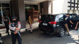 3 Koper Diamankan KPK Dari Penggeledahan Kantor Pemkab Tulungagung