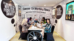 Bosan Rapat Formal? Konsep Meeting & Singing Kini Hadir di Surabaya