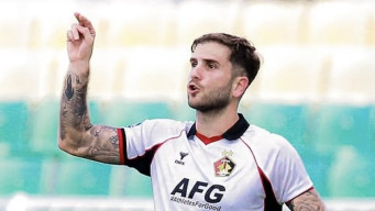 Babak Pertama: Persik Kediri Tertinggal 1-0 dari PSM Makassar Lewat Penalti Yuran