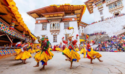Menjelajahi Bhutan, Destinasi Spiritual yang Menghidupkan Tradisi Kuno