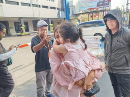 Happy Ending, Warga Turki Dapatkan Hak Asuh Anaknya di Tulungagung