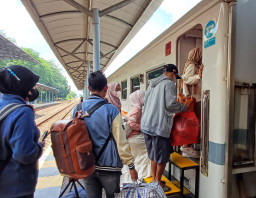 Selama Libur Panjang, Stasiun Lamongan Layani 3 Ribu Penumpang