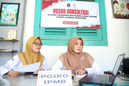 Dear Bapak - Ibu, Dinas Pendidikan Surabaya Buka Posko SPMB 2026 Pekan Ini