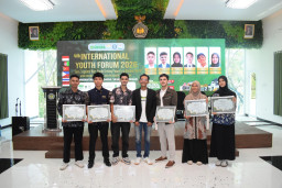 Forum Pemuda Internasional di Unisda Lamongan, Sampaikan Pesan Perdamaian Dunia