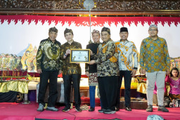 Tujuh Tokoh Nasional Terima Gelar Kehormatan "Ki" dari Padepokan Kosgoro 57