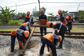 KAI Daop 8 Surabaya Tutup 4 Perlintasan Liar di Sidoarjo dan Bojonegoro