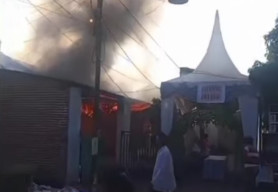 Rumah Warga di Jember Terbakar Jelang Pesta Pernikahan