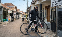 Sepeda Balap Atlet KONI Kota Probolinggo Digondol Maling Jelang Kejurprov
