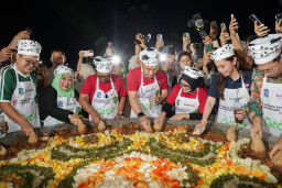 Festival Rujak Uleg 2026 Jadi Magnet Wisata, Warga dari Berbagai Daerah Serbu Surabaya