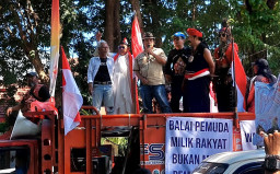 Polemik DKS Memanas, Seniman Surabaya Turun ke Jalan