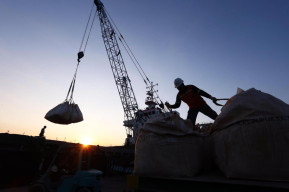 Digitalisasi Pelabuhan, Memutus Sumbatan Logistik Nonpetikemas