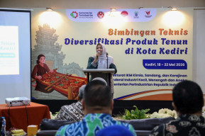 Tenun Ikat Kota Kediri Siap Dobrak Pasar Modern Lewat Produk Diversifikasi