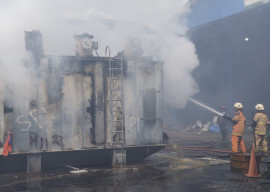 3 Trafo Besar di Wonokusumo Surabaya Terbakar