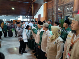 Lepas Calon Jemaah Haji, Ini Pesan Plt Bupati Tulungagung