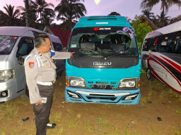 Rombongan Wisatawan Surabaya Dikeroyok di Malang, Mobil Dirusak dan 6 Orang Terluka