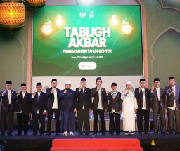 Ribuan Jemaah Hadiri Tabligh Akbar Seabad Gontor