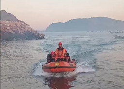 Kakak Beradik Terseret Ombak di Pantai Payangan Jember, Satu Ditemukan Tewas