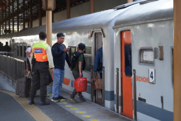 Libur Sekolah, Volume Pengguna Commuter Line Area 8 Surabaya Melonjak 11,69%