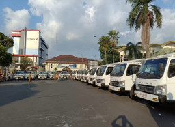 Bupati Jember Serahkan Puluhan Kendaraan Penunjang Koperasi Merah Putih