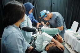 Ratusan Anak Sekitar Kawasan Ikuti Khitan Gratis SIER