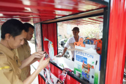 Mas Dhito Beri Jalan Usaha Baru untuk Kuatkan Ekonomi Keluarga Mbah Mari
