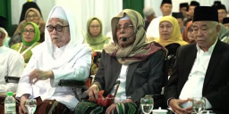 Pembukaan Munas-Konbes di Kediri, KH Nurul Huda Djazuli Doakan NU Tetap Hidup