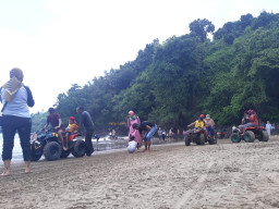 Aturan Berubah, Pengelola Pantai di Tulungagung Dilarang Tarik Tiket Masuk
