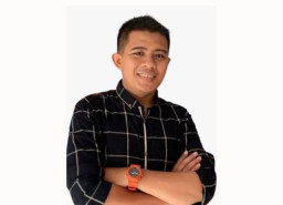 Rizal Umar Dobrak Stigma Apotek, Ubah Gerai Obat Jadi Pusat Edukasi