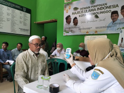 Puluhan Ulama di Probolinggo Jalani Pemeriksaan Kesehatan Gratis