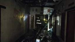 Diduga Karena Korsleting Listrik, Kantor LSM di Lamongan Terbakar
