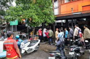Pemkot Surabaya Fasilitasi 2.700 Stan Kosong untuk Pedagang Pasar Tumpah