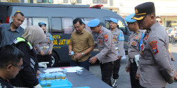 Bidpropam Polda Jatim Tes Urine Puluhan Anggota Polres Kediri Kota