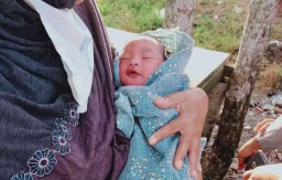 Diduga Dibuang, Bayi Laki-laki Ditemukan Warga Banyuwangi di Pondok Sawah
