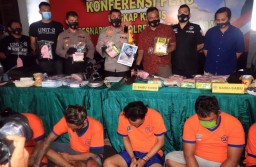 Tembak Mati Bandar Narkoba, Polisi Sita 9 Kilogram Sabu dan 6 Mobil