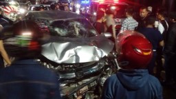 Pengemudi Mabuk, Honda HRV Tabrak 4 Kendaraan di Surabaya