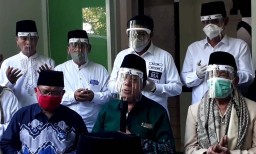 9 Kiai Doakan Machfud Arifin-Mujiaman Bisa Memimpin Surabaya