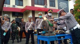 Knalpot Brong Para Biker di Probolinggo Dimusnahkan