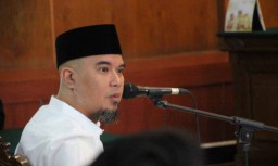 Tolak Pakai Rompi saat Sidang, Ahmad Dhani: Saya Bukan Tahanan