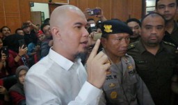 Sidang Kedua di Surabaya, Ahmad Dhani Disambut Takbir