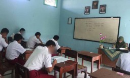 Menengok Suasana Ujian Sekolah Anak-anak Binaan Lapas di Blitar
