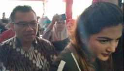 Anang dan Ashanty Jenguk Ahmad Dhani di Rutan Medaeng