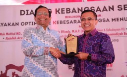 Mahfud MD Puji Pesatnya Pembangunan Banyuwangi