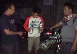 Razia Kafe, Polisi Sita Puluhan Botol Arak Jowo