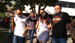 Bawa Artis dan Model Dari Mucikari ini ke LN, Siapkan Rp 300 Juta