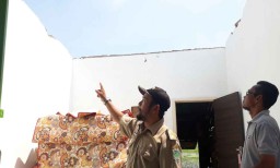 Atap Proyek Pasar Ikan Asap Kedungboto Disapu Puting Beliung