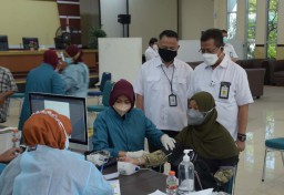 BBPJN Jatim-Bali Gelar Vaksinasi Covid-19 untuk 2800 Warga PUPR