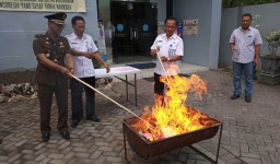 Narkoba Senilai Rp 20 Juta di Tulungagung Dimusnahkan